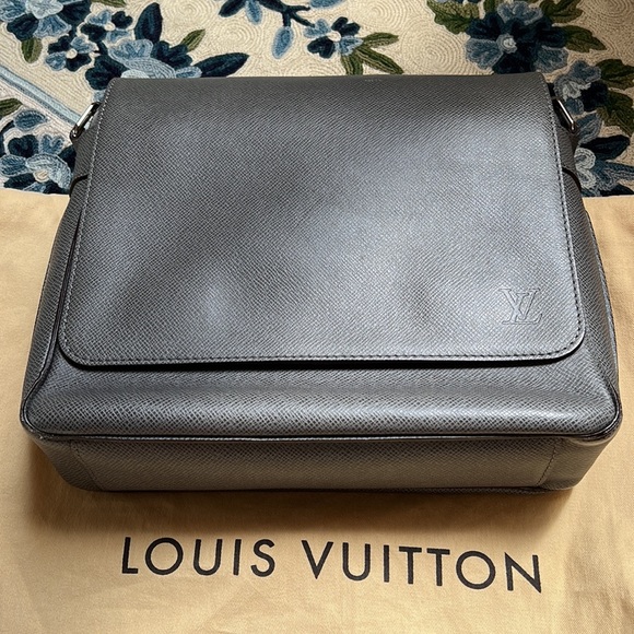 Louis Vuitton Glacier Taiga Roman PM Messenger Bag - Picture 1 of 8